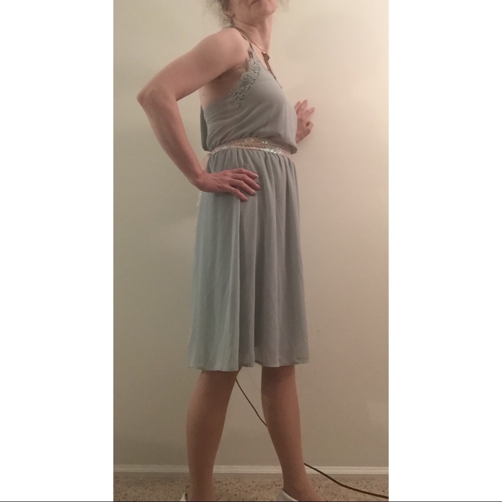 ❌CLEARANCE❌ Forever 21 Chiffon dress, NWT - Picture 4 of 8